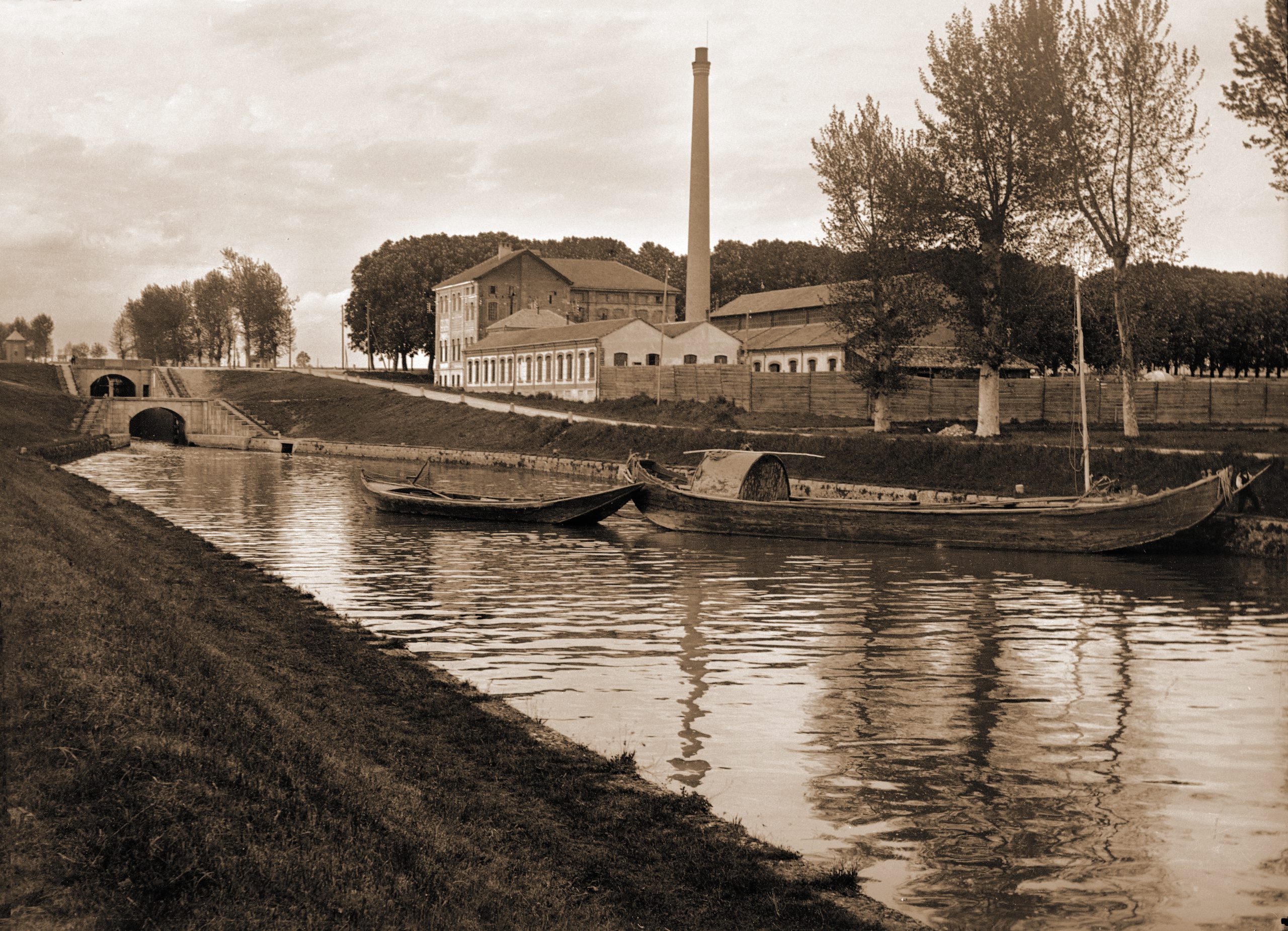 Borgo Calvenzano e il Naviglio Pavese